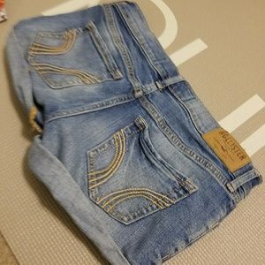 Hollister jean shorts size 00w 23